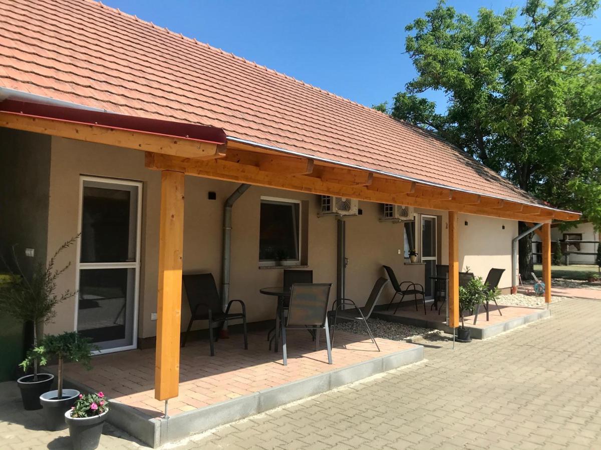 Hotel Lena Vendeghaz Balatonberény Exterior foto
